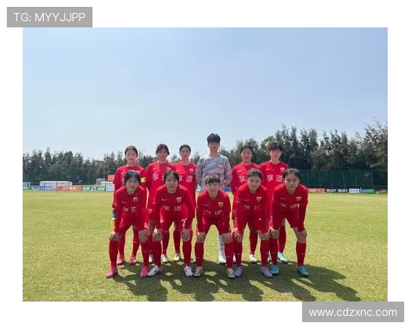 中国足球联赛新赛季开幕 强强对决激烈上演 各队目标锁定冠军争夺