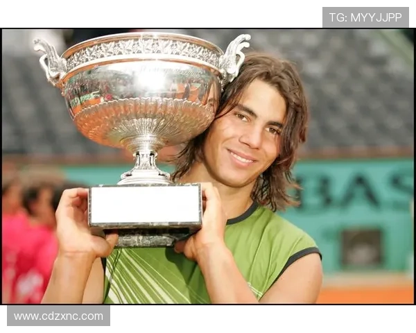 网球明星纳达尔宣布退役决定 引发全球粉丝热议与回忆 网球明星纳达尔宣布退役决定 引发全球粉丝热议与回忆